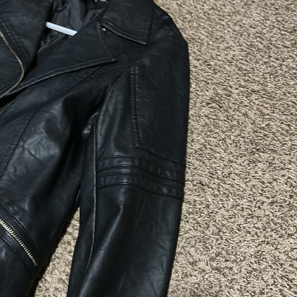 Women’s faux leather jacket - Picture 6 of 9